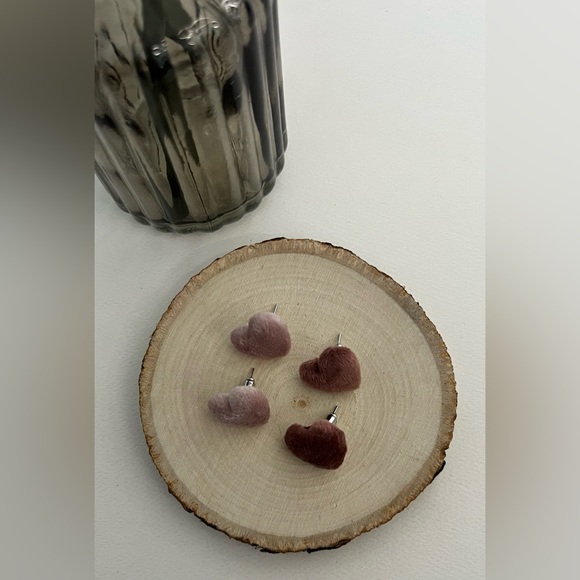 Felt Fuzzy Heart Shape Stud Earrings Set - Flirty Coquette Heart Earrings - Picture 6 of 11